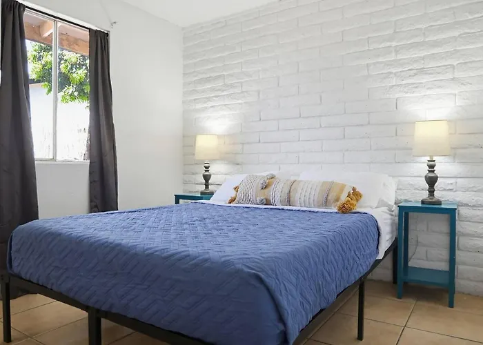 Apartment Cozy 2br Near Westgate&stadium, Pet Friendly V2 *